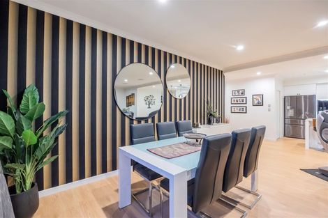 Photo of property in 5 Dida Park Drive, Kumeu, 0810