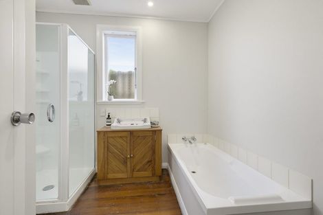 Photo of property in 26 Avon Street, Island Bay, Wellington, 6023