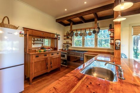 Photo of property in 3 Makora Avenue, Oneroa, Waiheke Island, 1081