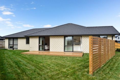 Photo of property in 21 Keerangi Place, Rototuna North, Hamilton, 3210