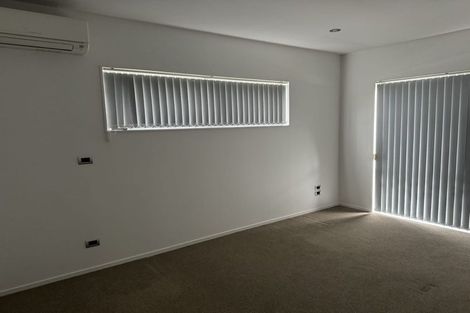 Photo of property in 30 Midhurst Avenue, Henderson, Auckland, 0612