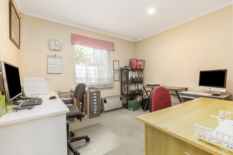 Photo of property in 34 Aotea Drive, Aotea, Porirua, 5024