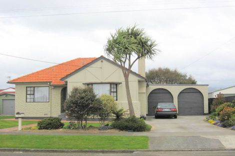 Photo of property in 72 Salisbury Street, Levin, 5510