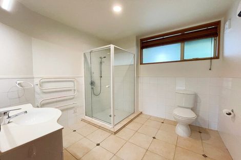 Photo of property in 27 Warman Road, Okura, Auckland, 0792