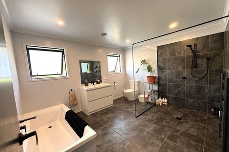 Photo of property in 24 Saint Catherine Street, Kaitangata, 9210