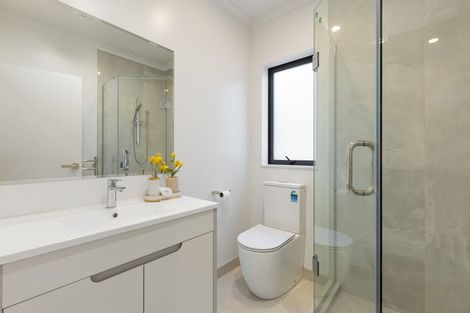 Photo of property in 2/1 Mitcham Avenue, Forest Lake, Hamilton, 3200