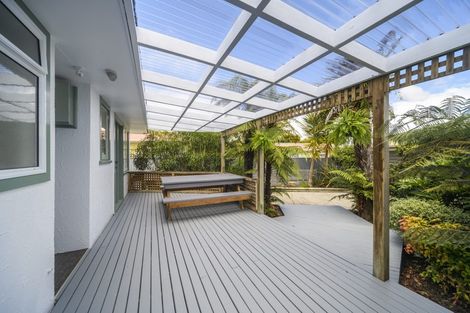 Photo of property in 24 Parkland Crescent, Terrace End, Palmerston North, 4410