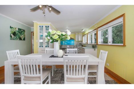 Photo of property in 24 Howard Road, Northcote, Auckland, 0627