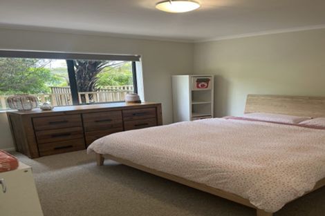 Photo of property in 7 Lowry Heights, Stokes Valley, Lower Hutt, 5019
