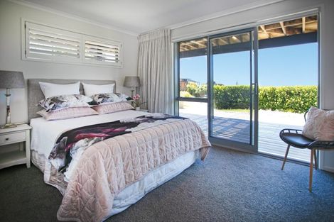 Photo of property in 18 Ross Place, Whiritoa, Whangamata, 3691