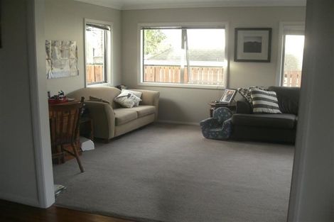 Photo of property in 68b Browns Bay Road, Rothesay Bay, Auckland, 0630