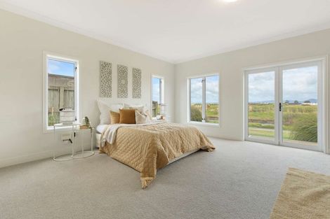 Photo of property in 14 Gibson Place, Papamoa Beach, Papamoa, 3118