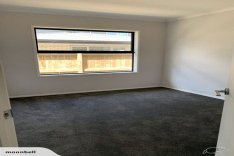 Photo of property in 3 Pakaraka Drive, Papakura, 2110