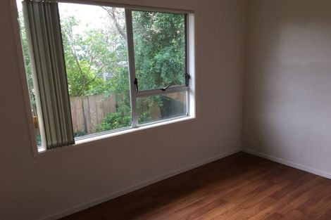 Photo of property in 10 Cairngorm Place, Highland Park, Auckland, 2010