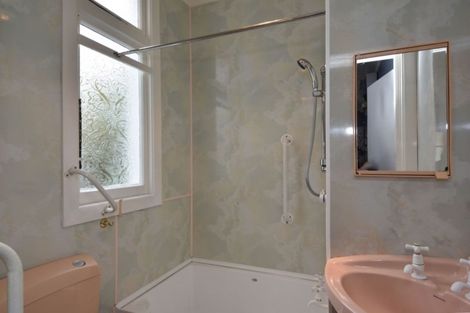 Photo of property in 69 Onslow Street, Bluff, 9814