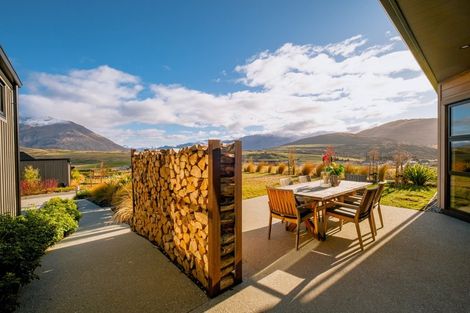 Photo of property in 4 Wanderer Lane, Jacks Point, Queenstown, 9371