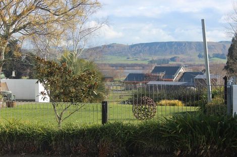 Photo of property in 402 Porangahau Road, Waipukurau, 4282