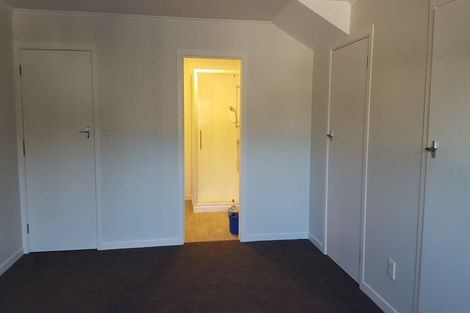 Photo of property in 16 Southern Cross Crescent, Island Bay, Wellington, 6023