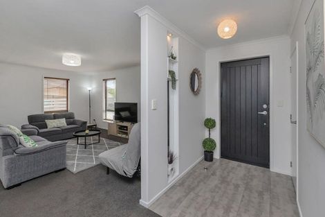 Photo of property in 18 Ocean View Rise, Ruakaka, 0116