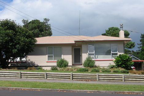 Photo of property in 28 Armagh Road, Blockhouse Bay, Auckland, 0600