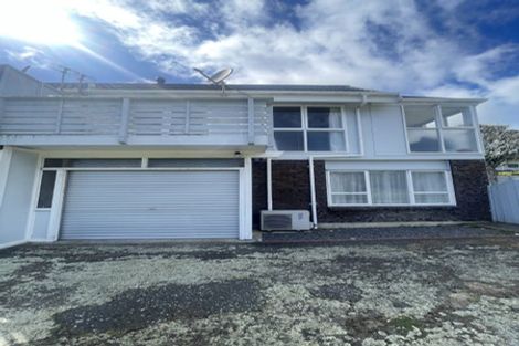 Photo of property in 15 Burdendale Grove, Churton Park, Wellington, 6037
