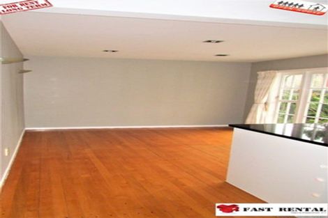 Photo of property in 16 Woodstock Road, Forrest Hill, Auckland, 0620