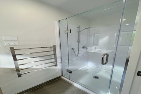 Photo of property in 27b Te Atatu Road, Te Atatu South, Auckland, 0610