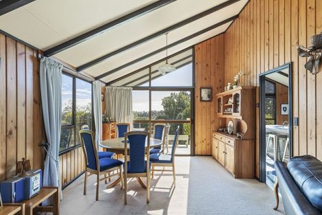 Photo of property in 19 Caledonia Place, Highlands Park, New Plymouth, 4312