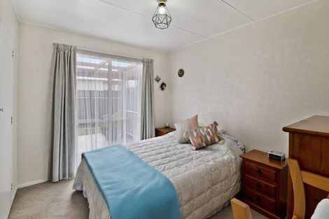 Photo of property in 3 Rimu Street, Levin, 5510