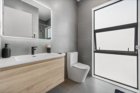 Photo of property in 6 Coast Garden Drive, Hobsonville, Auckland, 0616