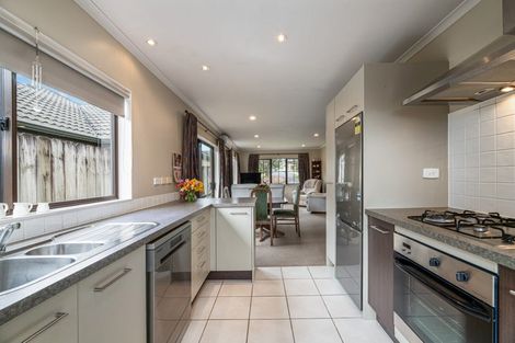 Photo of property in 30 Espalier Drive, Henderson, Auckland, 0612