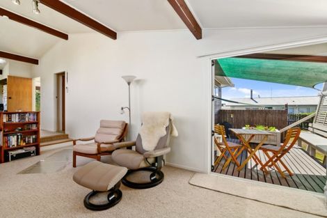 Photo of property in 32 Rewarewa Street, Owhata, Rotorua, 3010