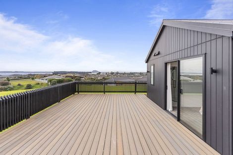 Photo of property in 37 Ridge Drive, Omokoroa, 3114