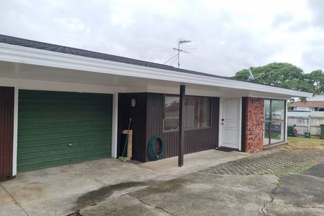 Photo of property in 1/76 Prince Regent Drive, Half Moon Bay, Auckland, 2012
