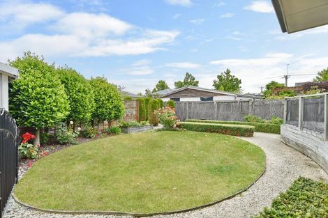 Photo of property in 4 Mcfaddens Road, St Albans, Christchurch, 8052