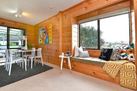 Photo of property in 33 Charlotte Street, Stanmore Bay, Whangaparaoa, 0932