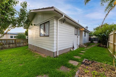 Photo of property in 2/12 Palmers Road, Clendon Park, Auckland, 2103