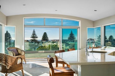Photo of property in 22 Rita Street, Mount Maunganui, 3116