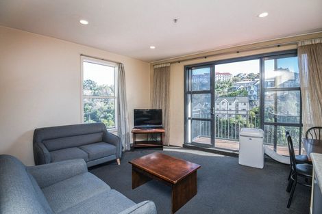 Photo of property in Atrium Towers, 8j/154 The Terrace, Wellington Central, Wellington, 6011