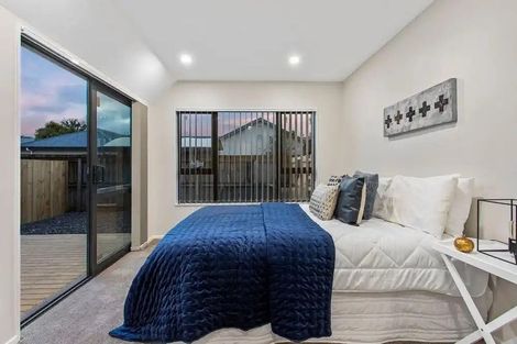 Photo of property in 16 Millcroft Lane, Ranui, Auckland, 0612