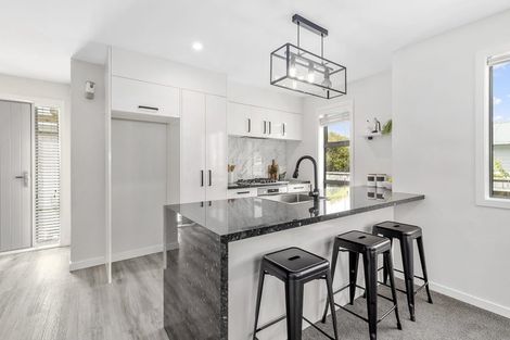 Photo of property in 23e Hinau Street, Tawa, Wellington, 5028