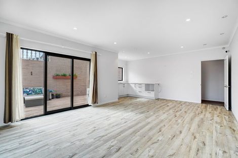 Photo of property in 31 Shibata Rise, Ranui, Auckland, 0612