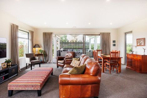 Photo of property in 20 Loveston Lane, Kelvin Grove, Palmerston North, 4470