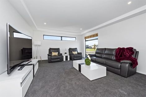 Photo of property in 11 Tulett Park Drive, Casebrook, Christchurch, 8051