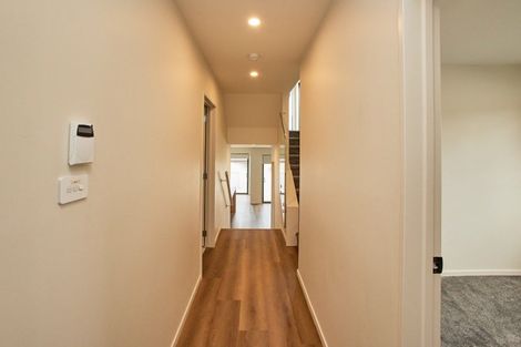 Photo of property in 36b Eastern Beach Road, Bucklands Beach, Auckland, 2012