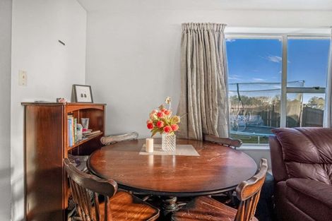 Photo of property in 2/90 Queenspark Drive, Parklands, Christchurch, 8083