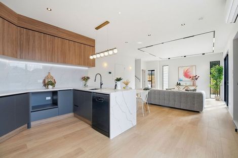 Photo of property in 13d Churchill Avenue, Manurewa, Auckland, 2102