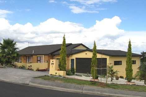 Photo of property in 7 Amery Place, West Harbour, Auckland, 0618