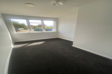 Photo of property in 31 Exeter Crescent, Takaro, Palmerston North, 4412