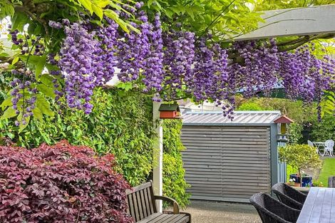 Photo of property in 5 Patterson Grove, Waikanae, 5036